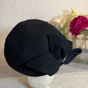 Ladies Black Wool Felt Pillbox Teardrop Hat‎ with bow and rhinestones.